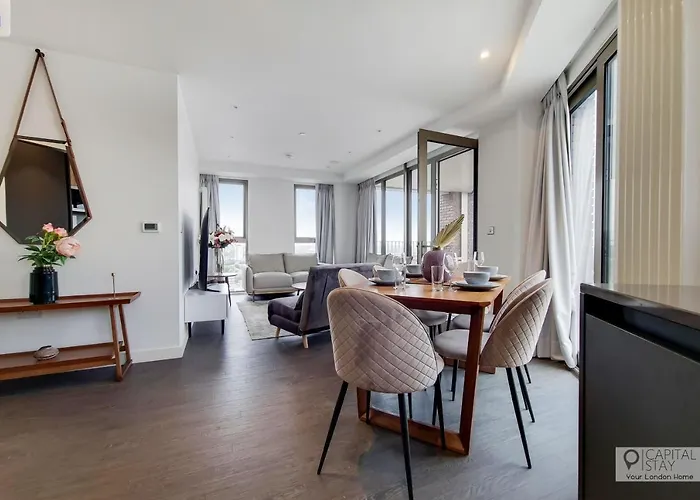 Luxury Three Bed Apartment By London Excel